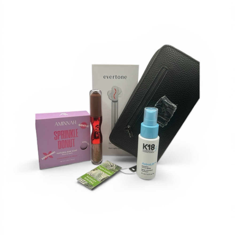 $220 retail! Badgley Mischka Aminnah Beauty Bundle